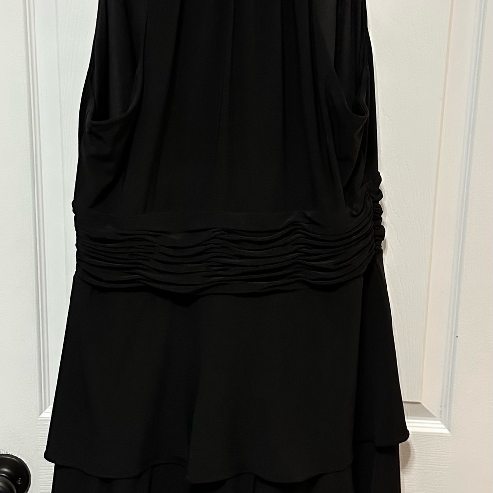 Dress - Picture 5 of 6